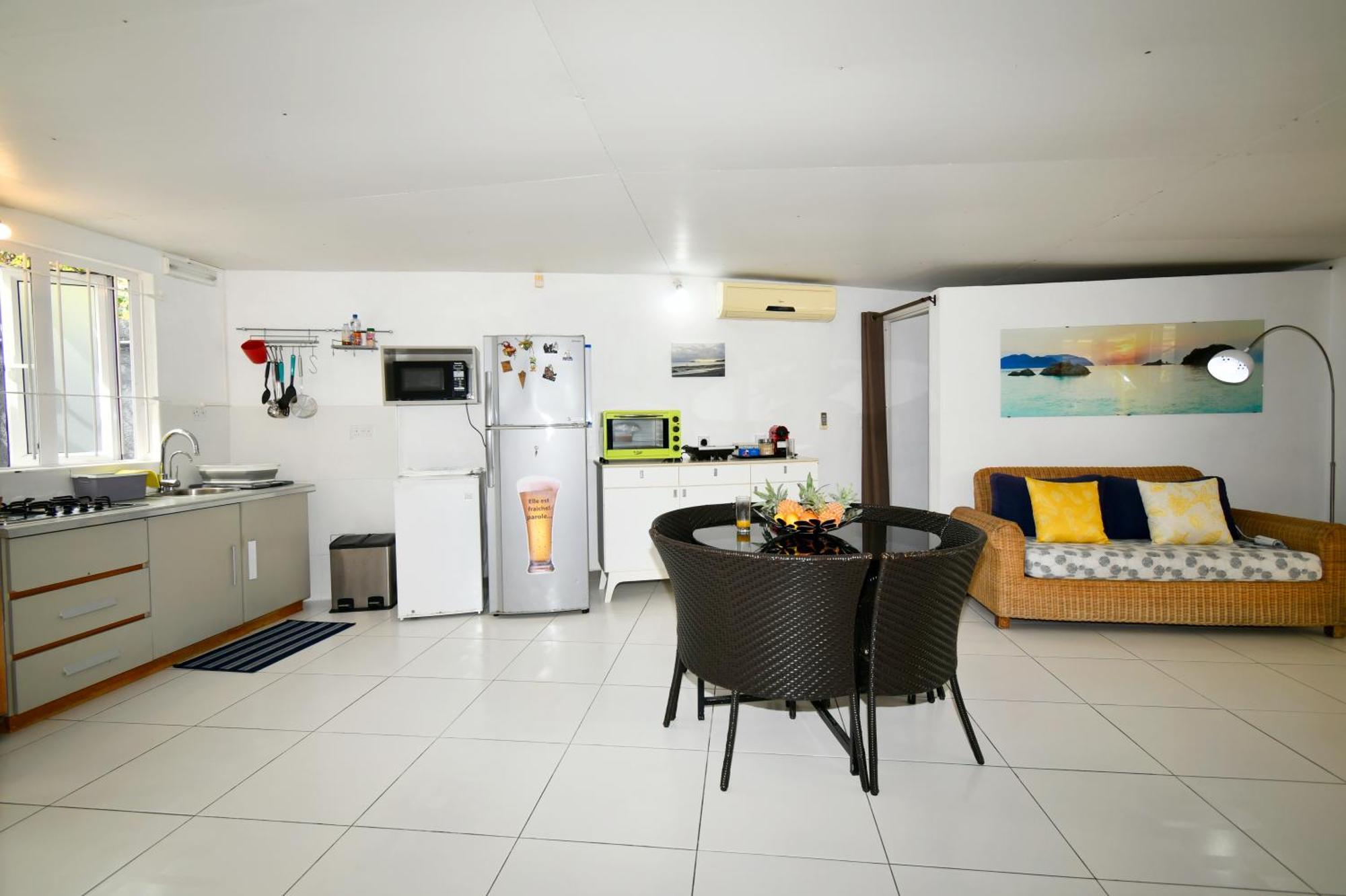 Chalet Kestrel With Pool On The Beach Riambel ภายนอก รูปภาพ