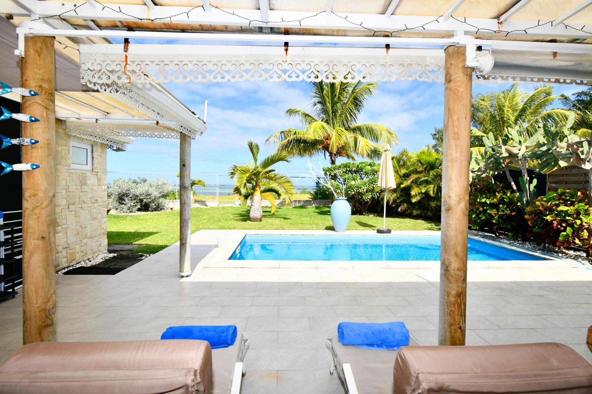 Chalet Kestrel With Pool On The Beach Riambel ภายนอก รูปภาพ