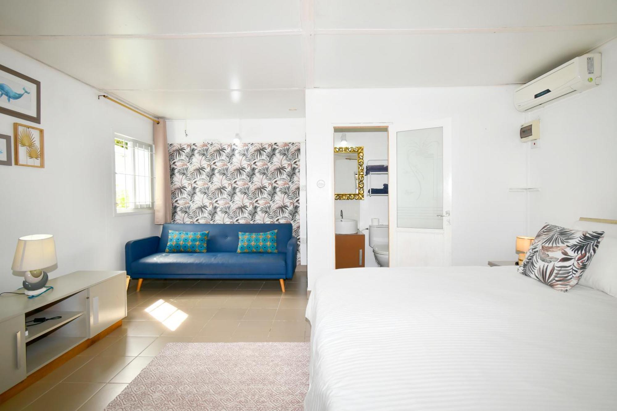Chalet Kestrel With Pool On The Beach Riambel ภายนอก รูปภาพ
